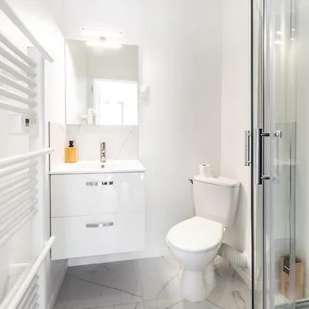 Charming Cosy In Town Centre *